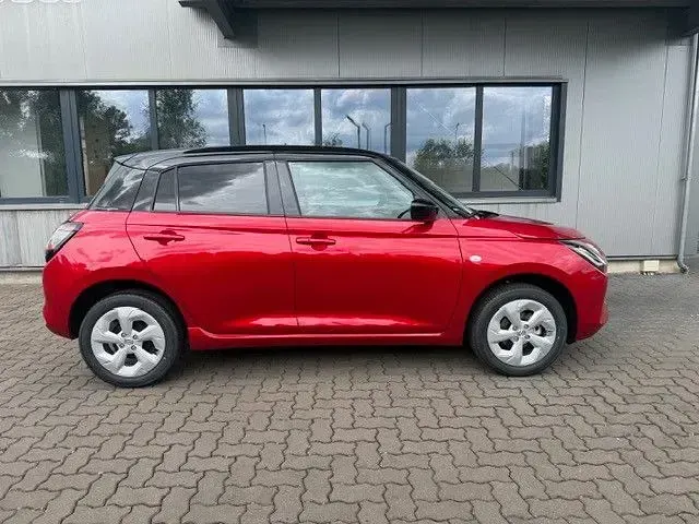 Neu Suzuki Swift Comfort 83 PS (61 kW) 2026 Rot Kleinwagen