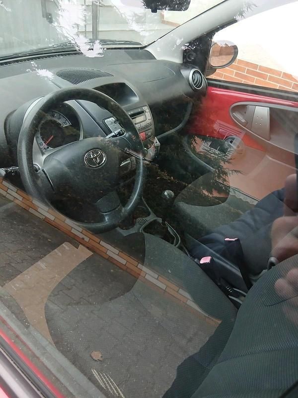 Gebraucht Toyota Yaris 68 PS (50 kW) 2006 Rot Kleinwagen