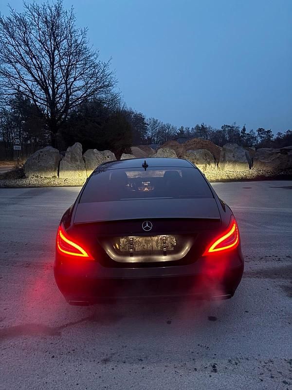 Gebraucht Mercedes CLS350 306 PS (225 kW) 2011 Schwarz Coupé