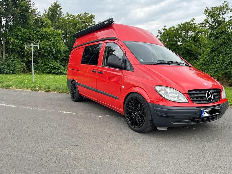 Gebraucht Mercedes Vito 116 PS (85 kW) 2008 Rot Van