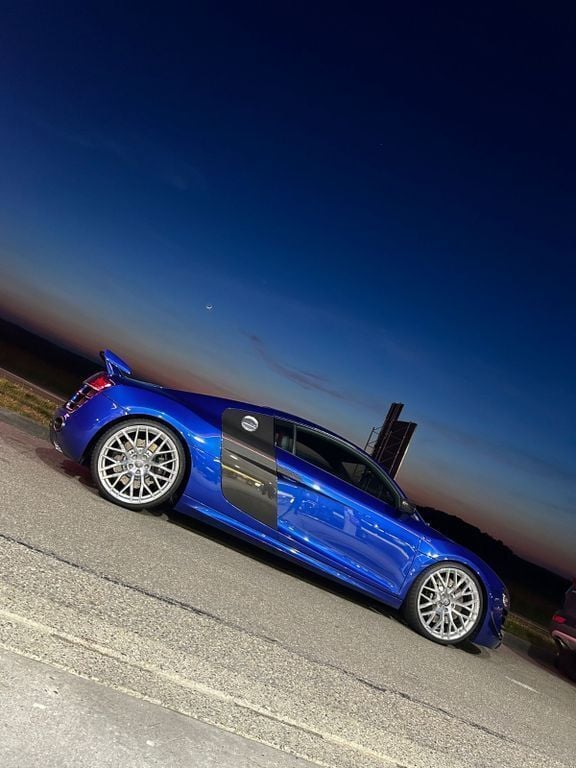 Blau Gebraucht 2012 Audi R8 Coupé Sport Coupé | 87.900 € - Bild 1/4