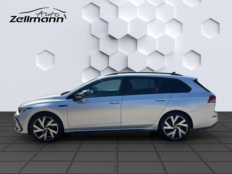 Gebraucht VW Golf VIII Style 131 PS (96 kW) 2024 Silber Kombi