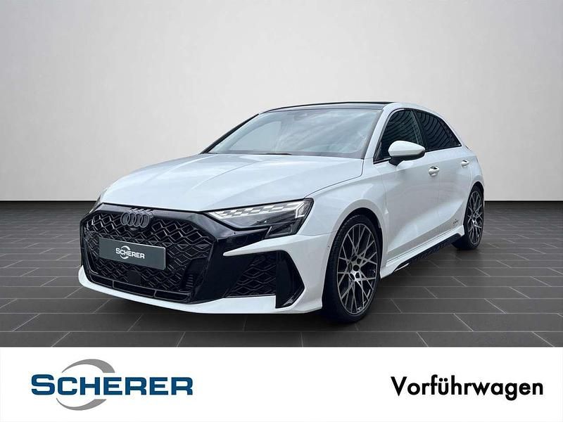 Arkonaweiß Gebraucht 2025 Audi RS3 Kleinwagen | 67.970 € (Fairer Preis) - Bild 1/4