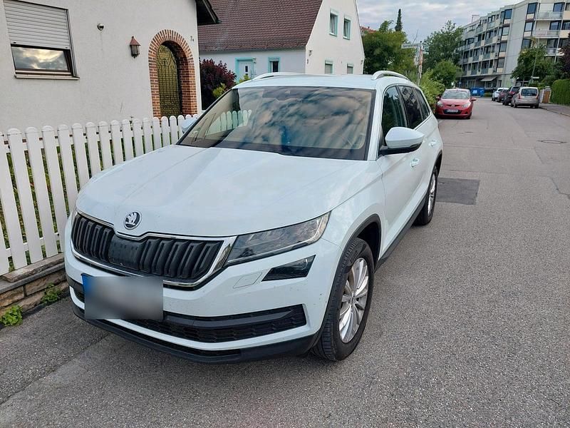Weiß Gebraucht 2017 Skoda Kodiaq SUV | 19.900 € (Teuer) - Bild 1/4