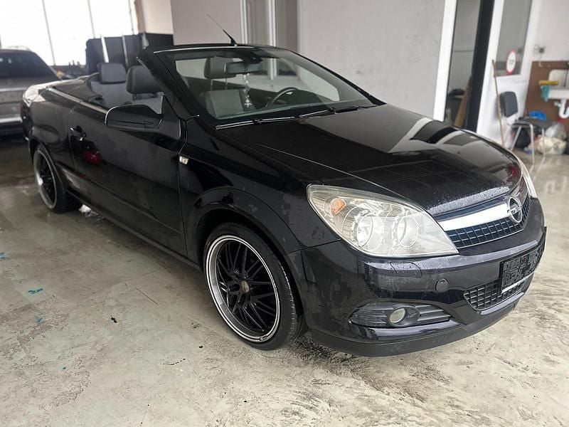 Gebraucht Opel Astra Cabriolet 116 PS (85 kW) 2007 Schwarz Cabrio