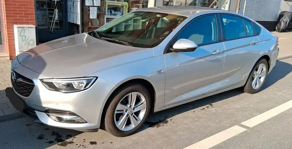 Gebraucht Opel Insignia Sport 136 PS (100 kW) 2018 Silber Limousine
