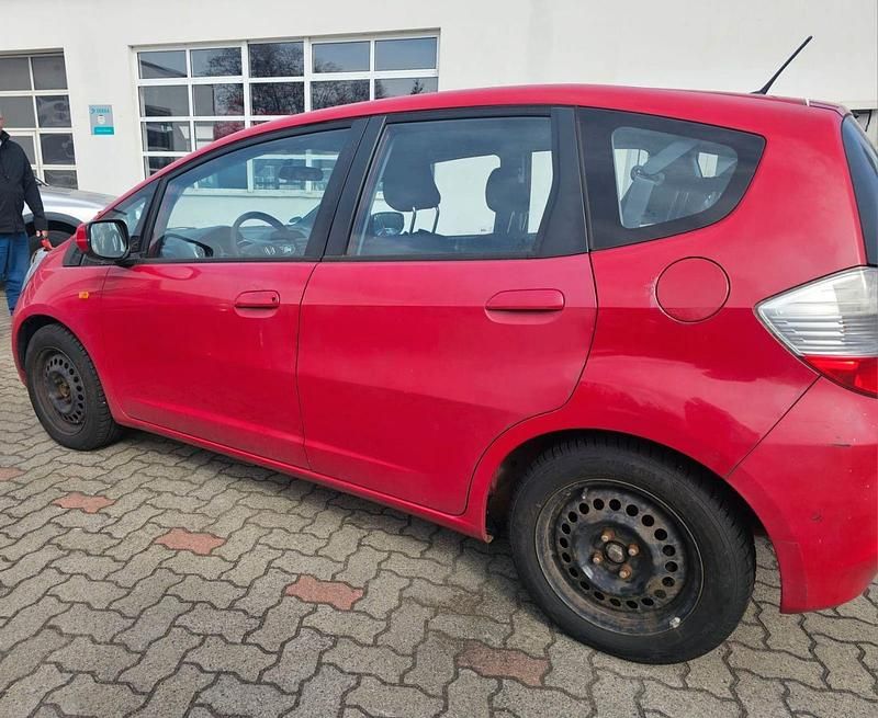 Gebraucht Honda Jazz Trend 90 PS (66 kW) 2009 Rot Kleinwagen