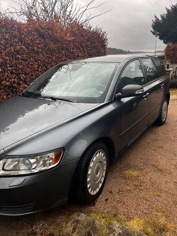 Gebraucht Volvo V50 136 PS (100 kW) 2008 Grau Kombi