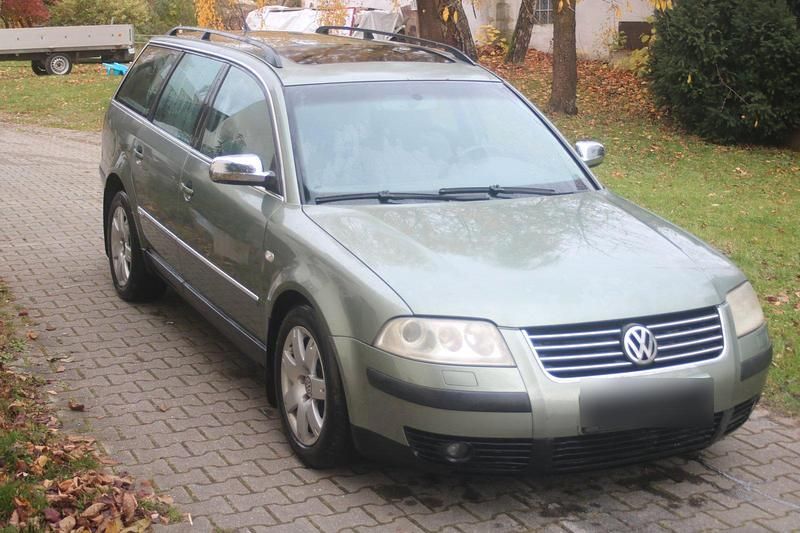 Usata VW Passat 131 CV (96 kW) 2003 Verde Station wagon