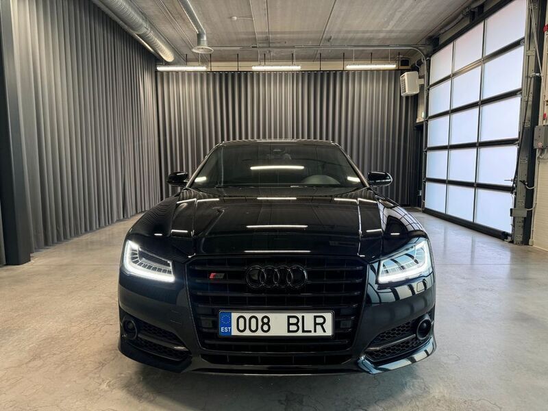 Schwarz Gebraucht 2017 Audi S8 plus Limousine | 53.900 € - Bild 1/4