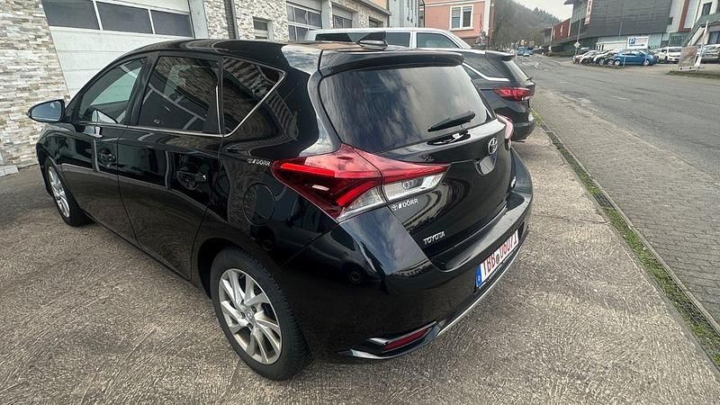 Gebraucht Toyota Auris Design 111 PS (81 kW) 2015 Schwarz Limousine