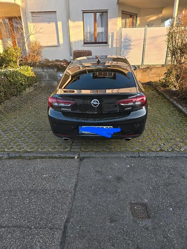 Schwarz Gebraucht 2018 Opel Insignia Limousine | 12.500 € (Superpreis) - Bild 1/4