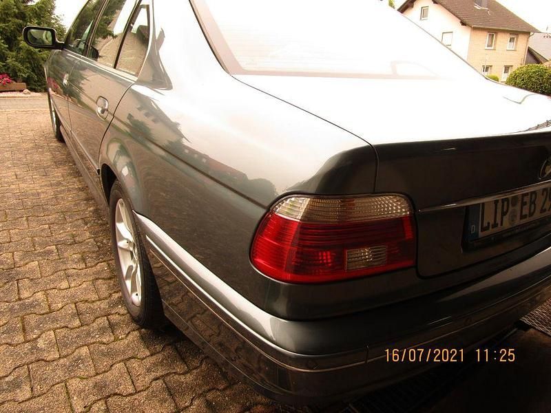 Gebraucht BMW 520 Exclusive 170 PS (125 kW) 2002 Grau Limousine