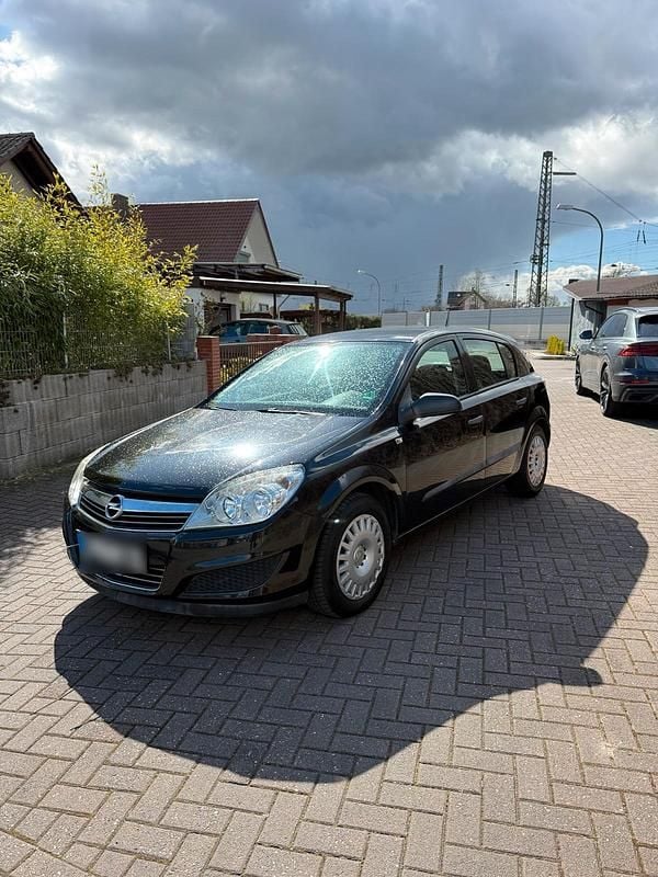 Second-hand Opel Astra 69 CP (50 kW) 2009 Negru Hatchback