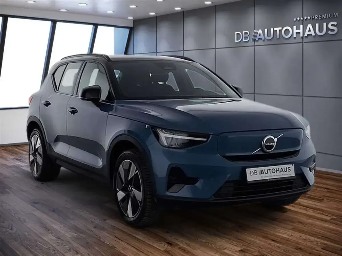Gebraucht Volvo XC40 Core 169 kW (231 PS) 2023 Blau SUV