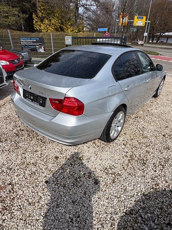 Gebraucht BMW 320 184 PS (135 kW) 2010 Silber Limousine
