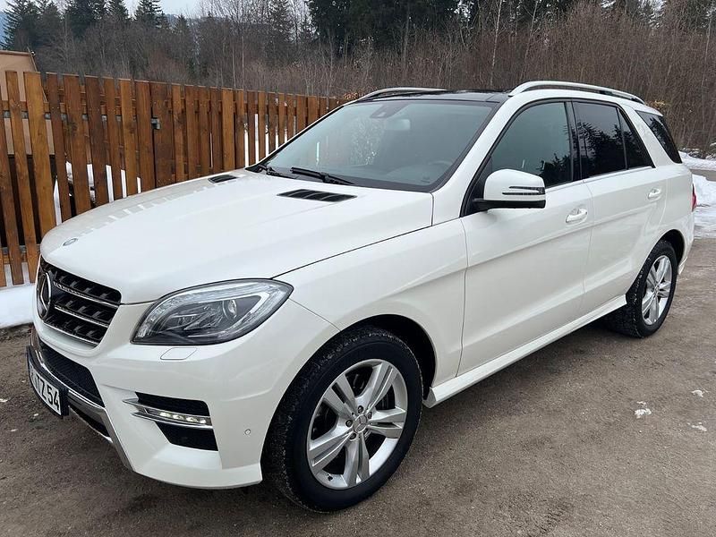 Weiß Gebraucht 2015 Mercedes 350 AMG SUV | 24.950 € (Etwas zu teuer) - Bild 1/4