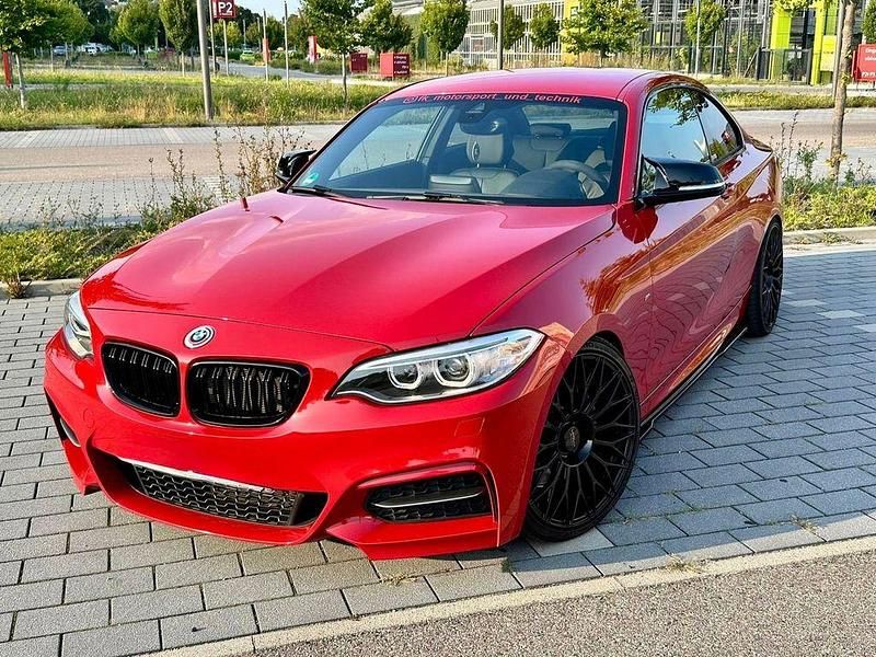 Rot Gebraucht 2017 BMW M240 M Sport Coupé | 34.500 € (Fairer Preis) - Bild 1/4