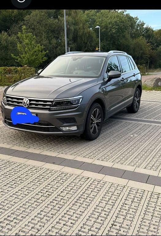 Grau Gebraucht 2016 VW Tiguan SUV | 20.500 € (Fairer Preis) - Bild 1/4