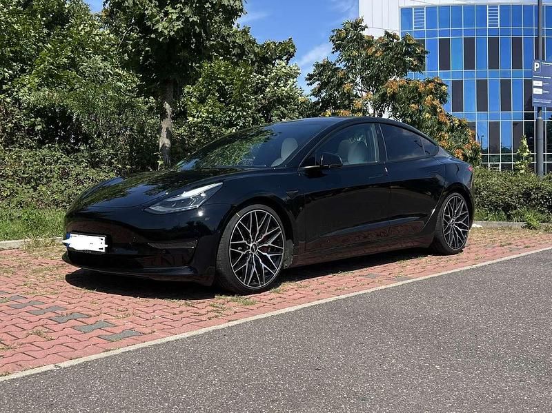 Schwarz Gebraucht 2019 Tesla Model 3 Performance Limousine | 26.999 € (Fairer Preis) - Bild 1/4