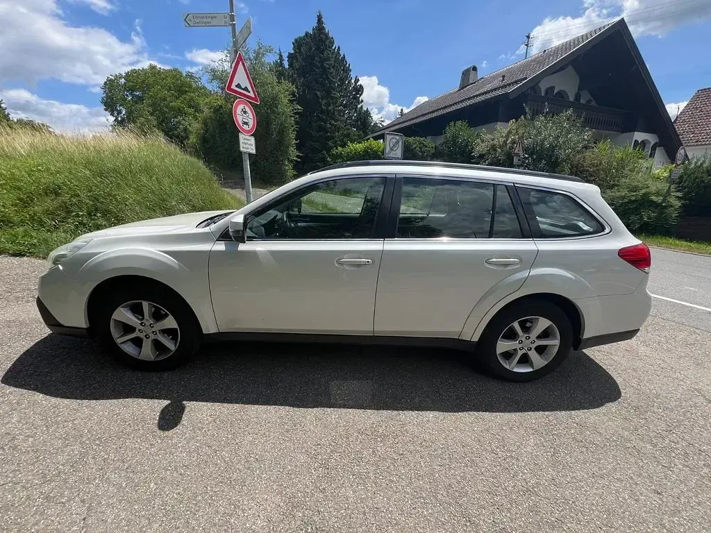 Gebraucht Subaru Outback Active 167 PS (122 kW) 2014 Weiß Kombi