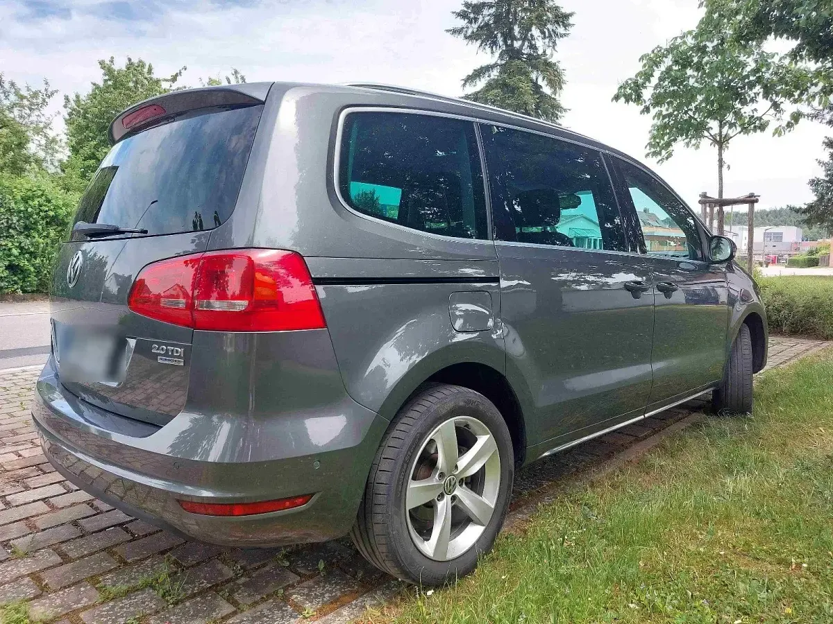 Gebraucht VW Sharan Life 177 PS (130 kW) 2013 Grau Van / Kleinbus