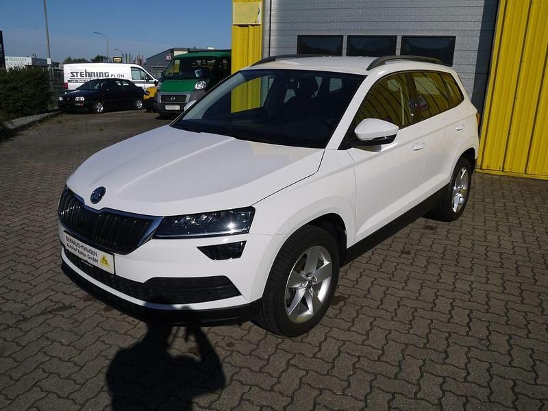 Weiß Gebraucht 2019 Skoda Karoq Ambition SUV | 17.950 € (Fairer Preis) - Bild 1/4