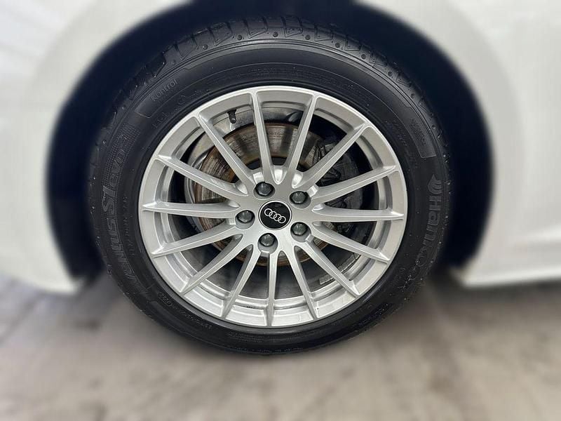 Gebraucht Audi A5 Cabriolet Sport 150 PS (110 kW) 2023 Weiß Cabrio