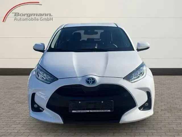 Gebraucht Toyota Yaris Team 116 PS (85 kW) 2022 Weiss Kleinwagen