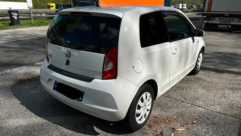 Gebraucht Seat Mii 60 PS (44 kW) 2015 Weiß Kleinwagen