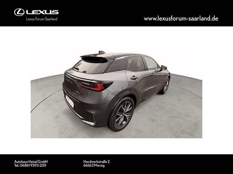 Neu Lexus LBX 136 PS (100 kW) 2025 Grau SUV