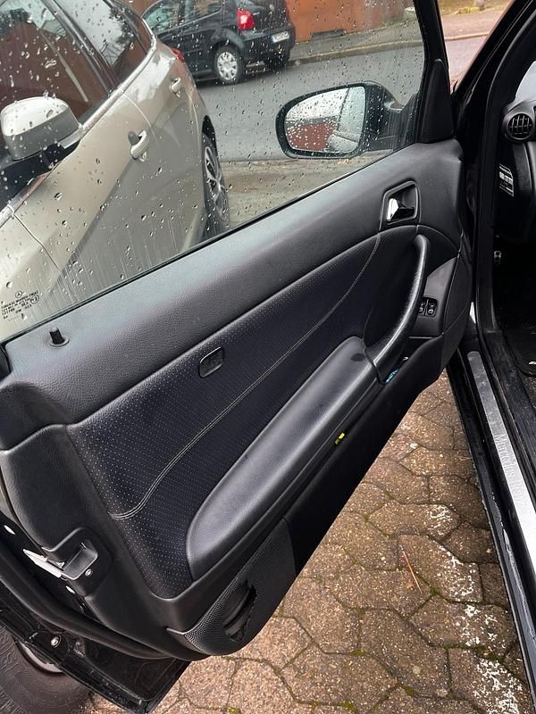 Gebraucht Mercedes CLC180 143 PS (105 kW) 2010 Schwarz Kleinwagen