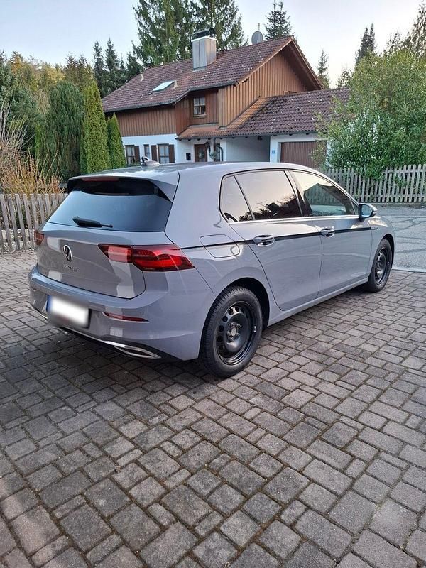 Gebraucht VW Golf VII Style 150 PS (110 kW) 2020 Grau Limousine