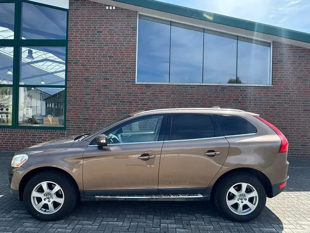 Gebraucht Volvo XC60 163 PS (119 kW) 2010 Braun SUV