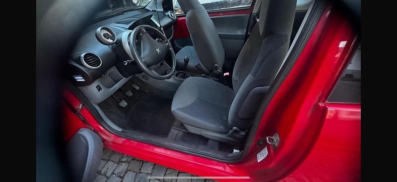 Gebraucht Peugeot 107 69 PS (50 kW) 2007 Rot Kleinwagen