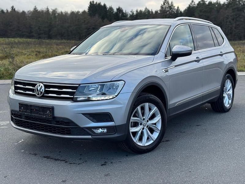 Silber Gebraucht 2019 VW Tiguan Allspace Comfortline SUV | 17.990 € (Fairer Preis) - Bild 1/4