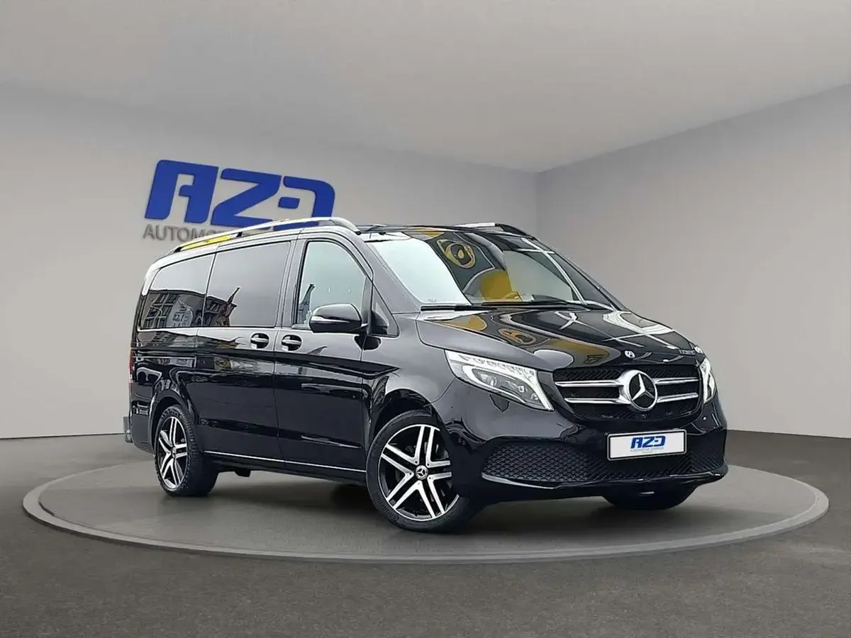 Gebraucht Mercedes V300 237 PS (174 kW) 2021 Obsidianschwarz metallic Van / Kleinbus