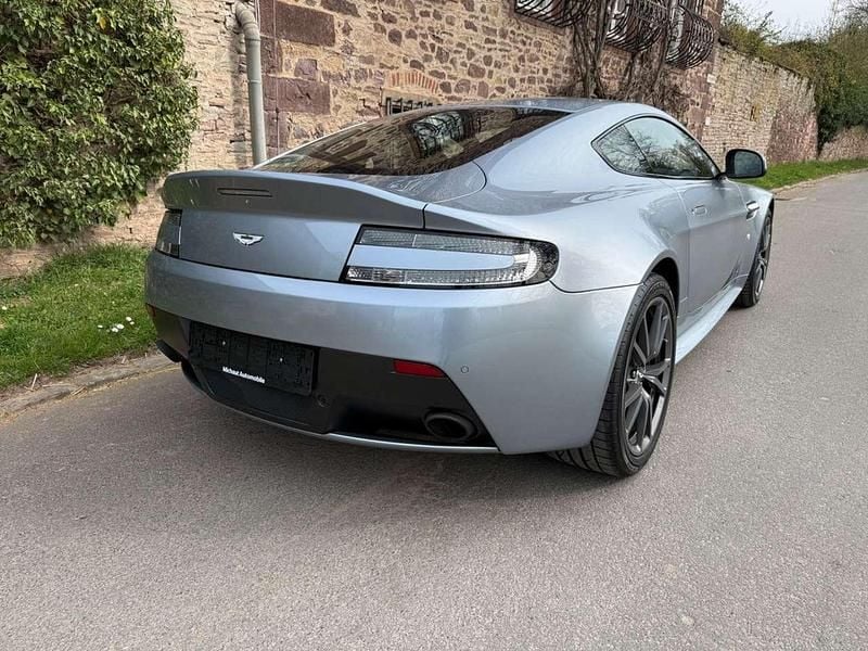 Gebraucht Aston Martin V8 436 PS (320 kW) 2016 Skyfall silver Coupé