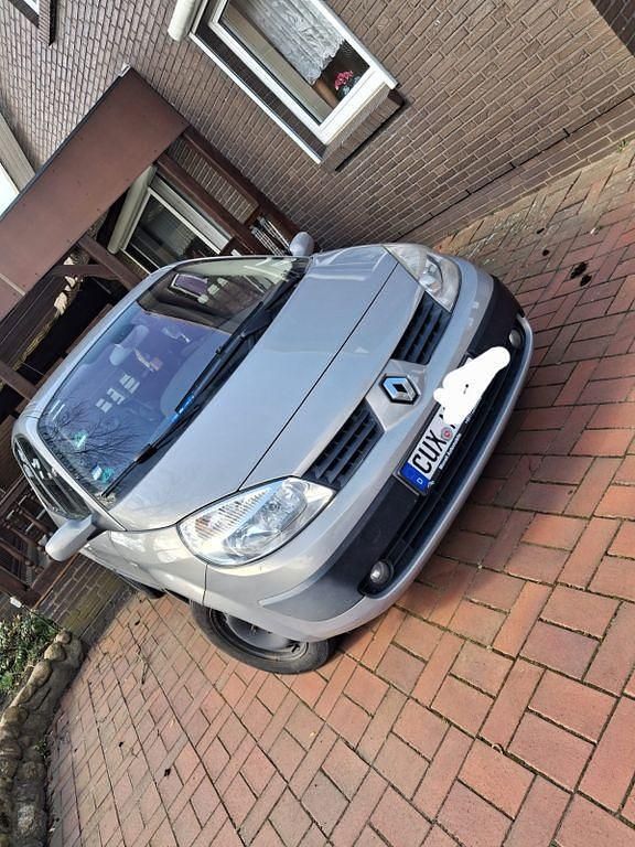 Gebraucht Renault Mégane II Authentique 113 PS (83 kW) 2004 Grau Limousine