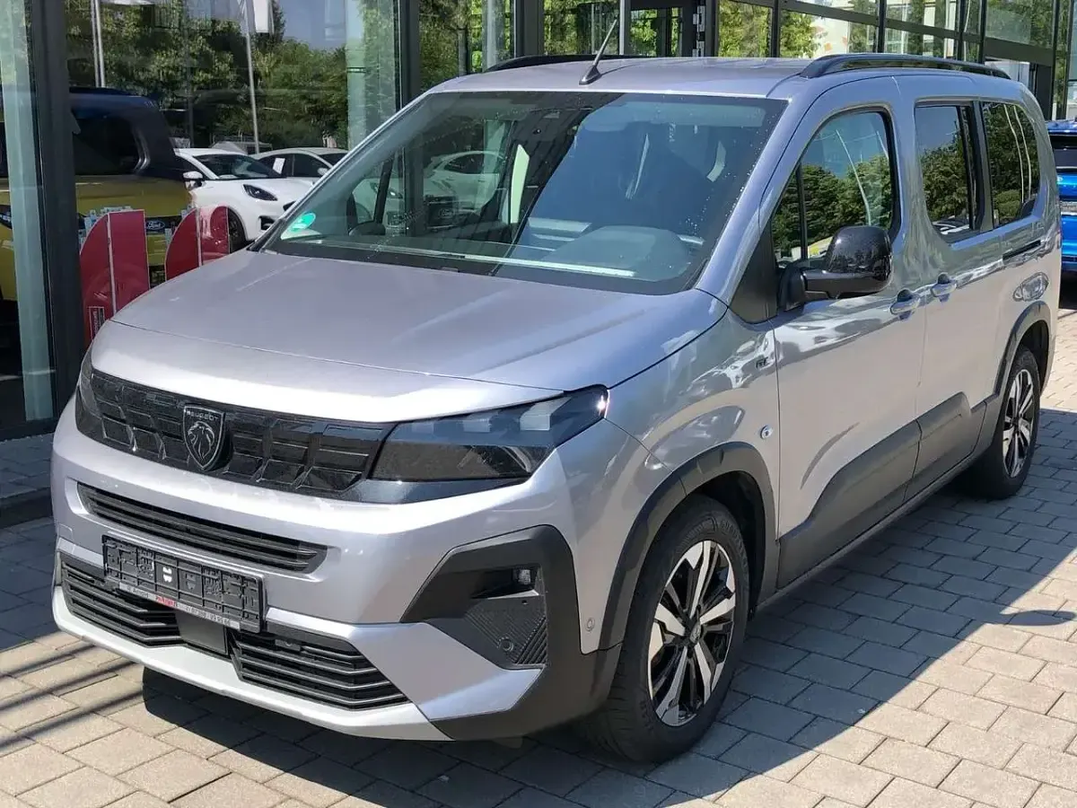 Gebraucht Peugeot Rifter Allure 131 PS (96 kW) 2025 Grau Van / Kleinbus