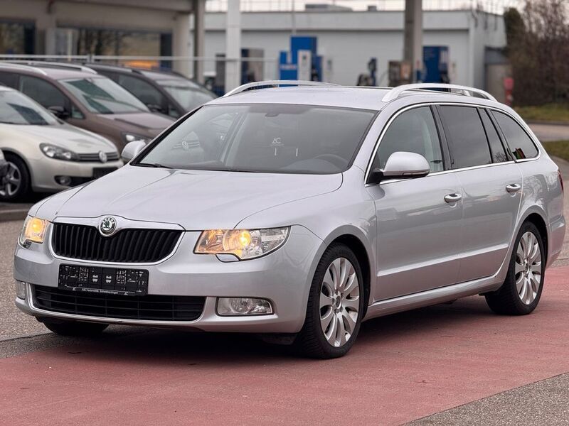 Silber Gebraucht 2011 Skoda Superb Ambition Kombi | 8.800 € (Fairer Preis) - Bild 1/4
