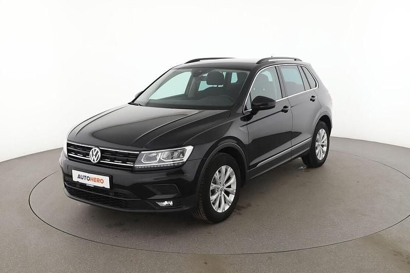Schwarz Gebraucht 2018 VW Tiguan Comfortline SUV | 22.320 € (Guter Preis) - Bild 1/3