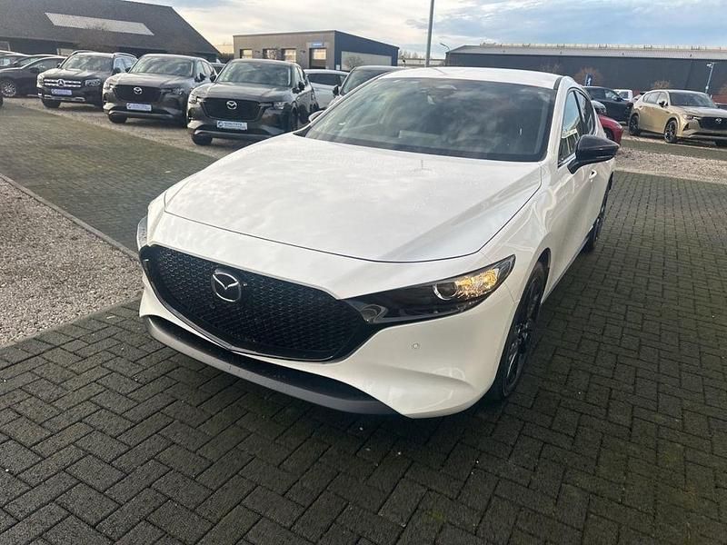 Neu Mazda 3 Homura-Line 140 PS (102 kW) 2025 Weiß Limousine