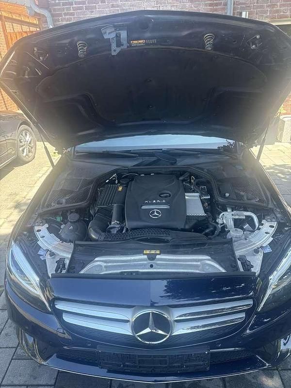 Gebraucht Mercedes C300e 320 PS (235 kW) 2020 Blau Limousine