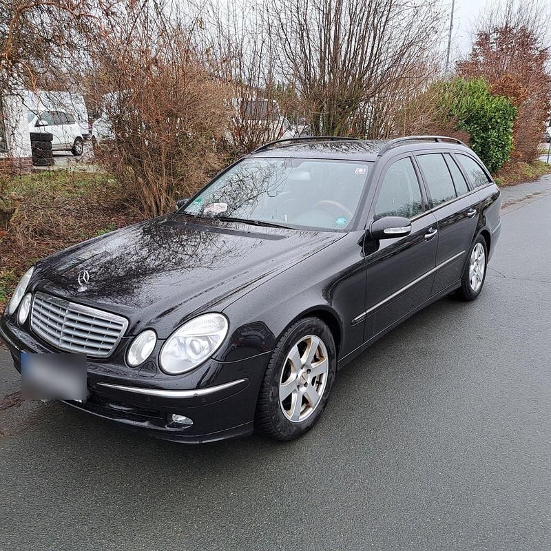 Schwarz Gebraucht 2006 Mercedes 320 Kombi | 1.900 € - Bild 1/4