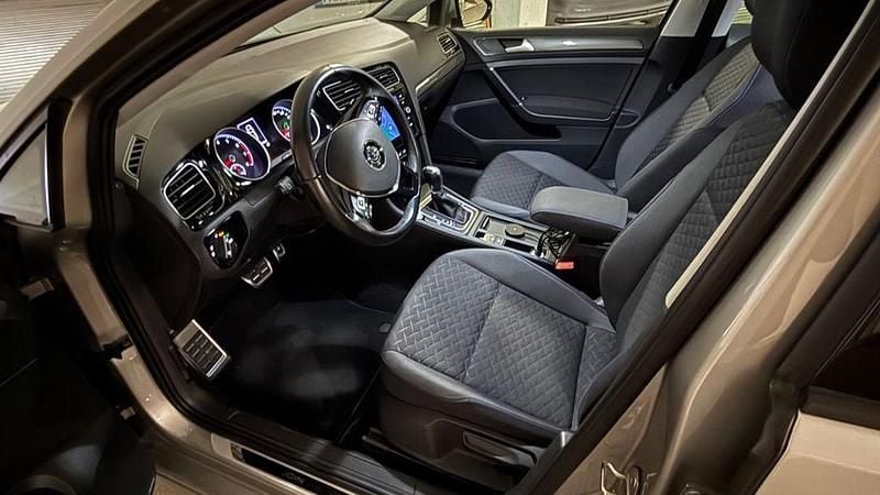 Gebraucht VW Golf VII Join 150 PS (110 kW) 2019 Grau Limousine