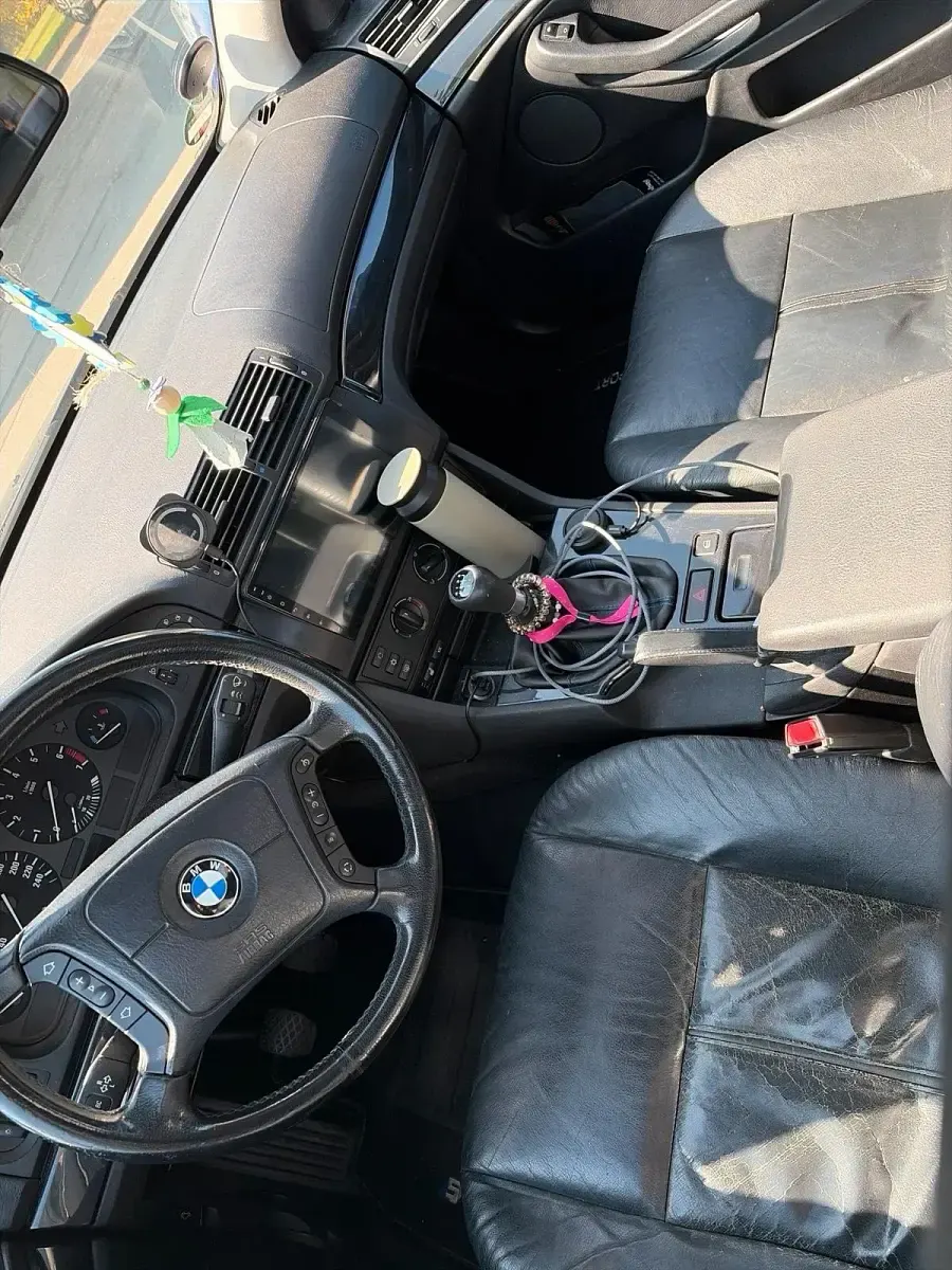 Gebraucht BMW 520 149 PS (109 kW) 1999 Blau Limousine