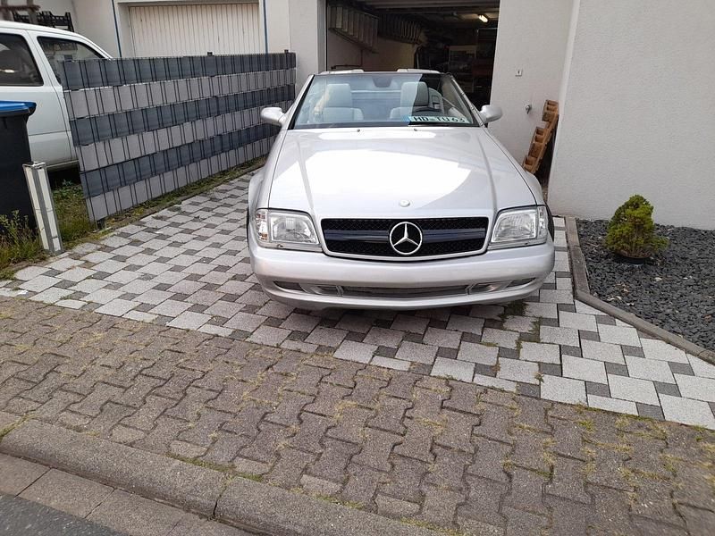 Gebraucht Mercedes SL500 306 PS (225 kW) 2001 Silber Cabrio