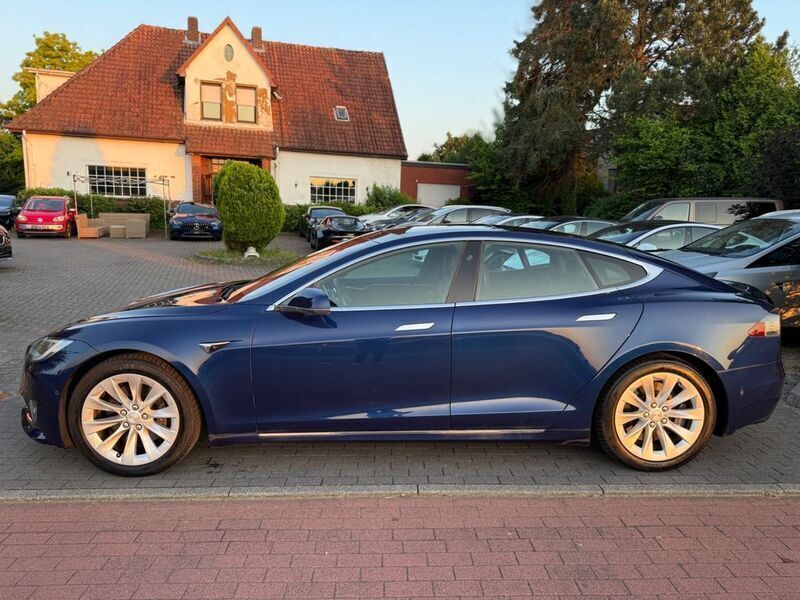 Blau Gebraucht 2018 Tesla Model S Limousine | 22.800 € (Superpreis) - Bild 1/4