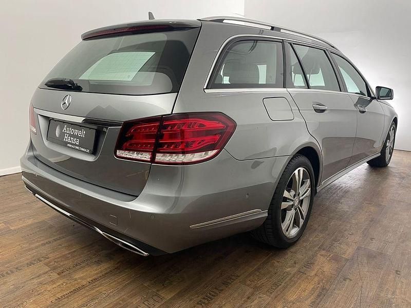 Gebraucht Mercedes E200 136 PS (100 kW) 2014 Silber Kombi